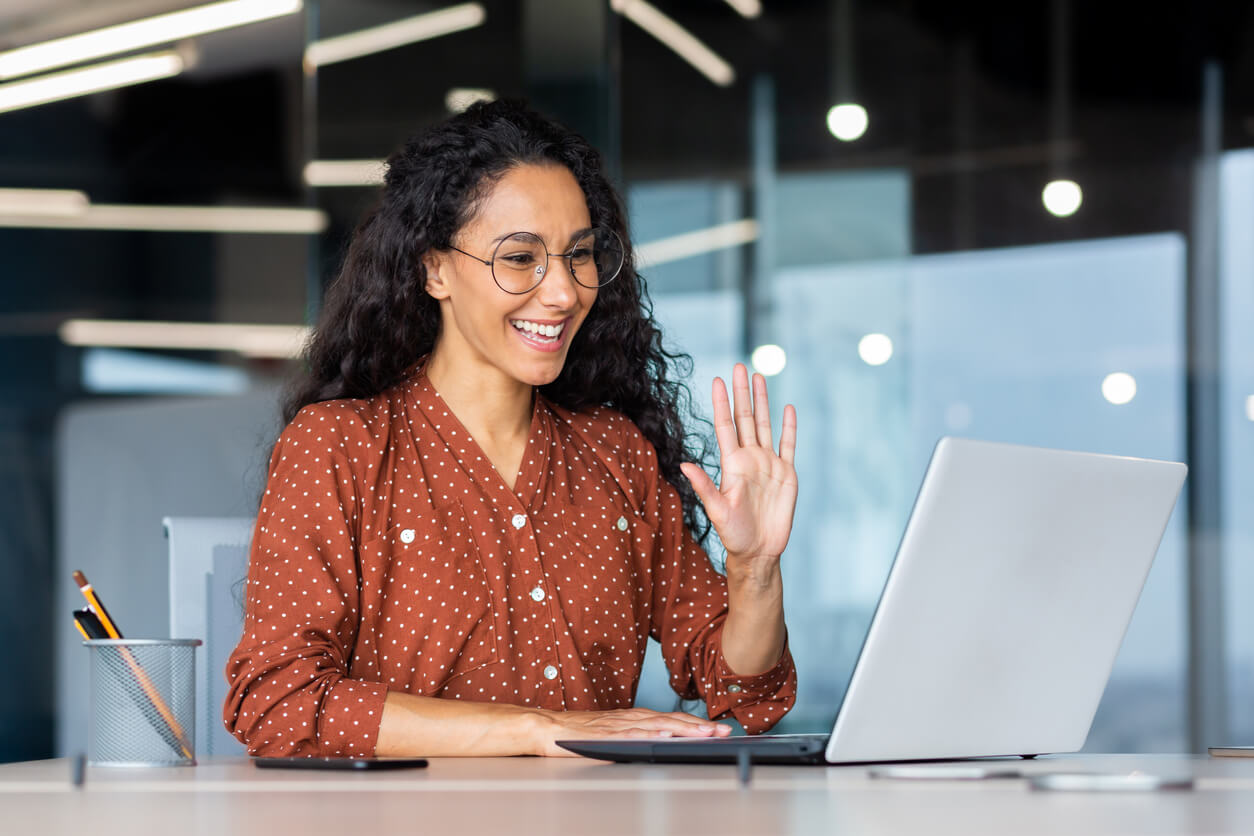 user testing- black female user waves.jpg